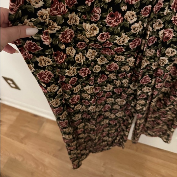 Short Sleeve Floral Jumpsuit Size 10 - Picture 13 of 16